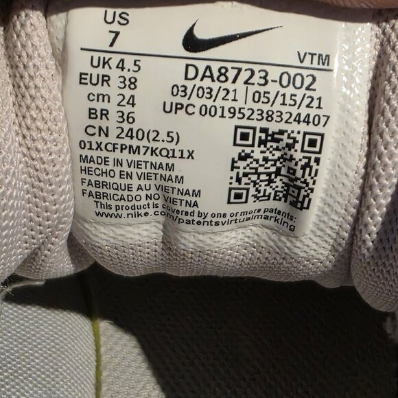 NIKE Quest 4 Premium Women's Size 7 Gray Pink Running Shoes Sneakers DA8723-002 - Picture 9 of 9